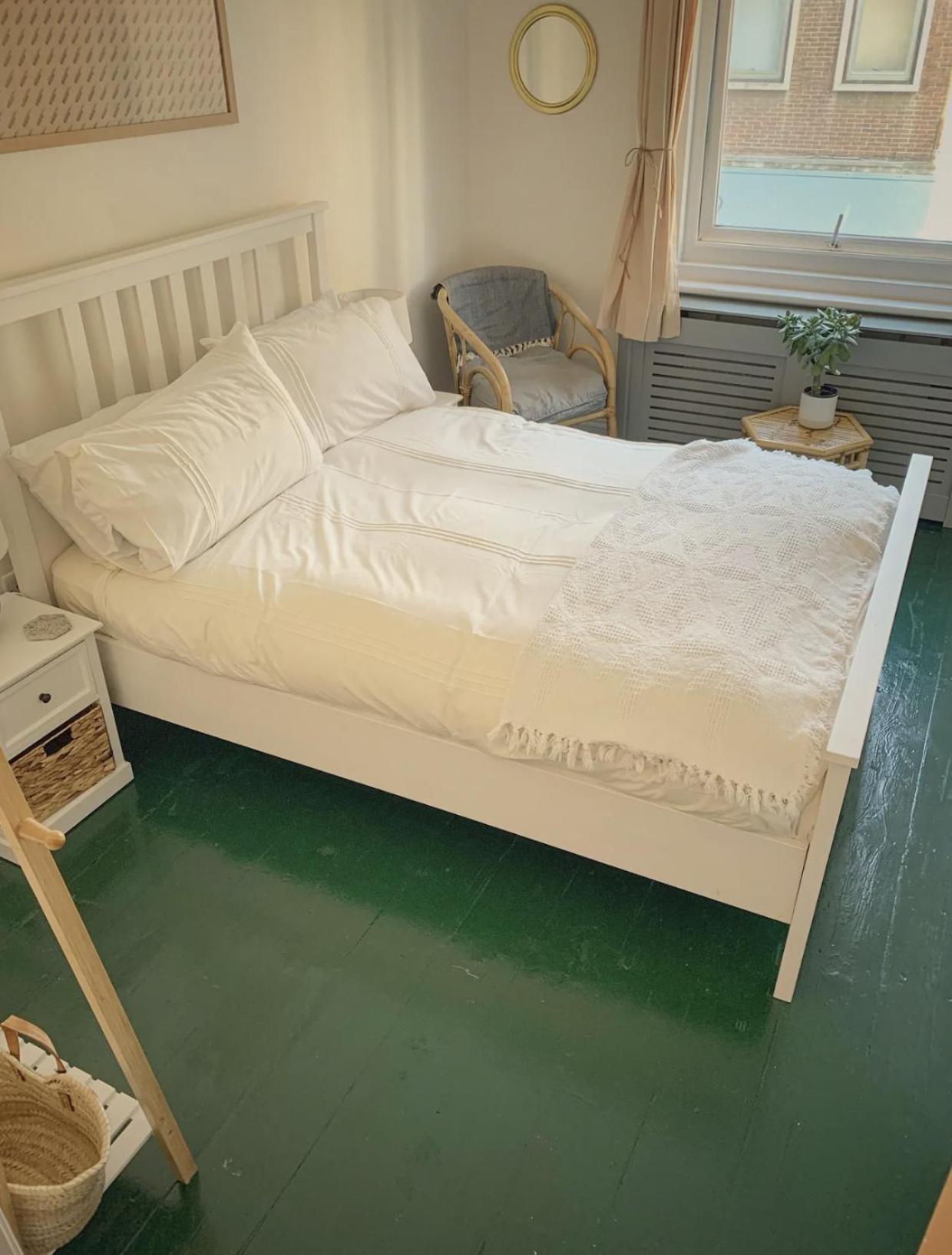 Fantastic 3 Bed Beachfront Flat With Seaview *